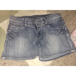 Suka Jean Shorts size 10